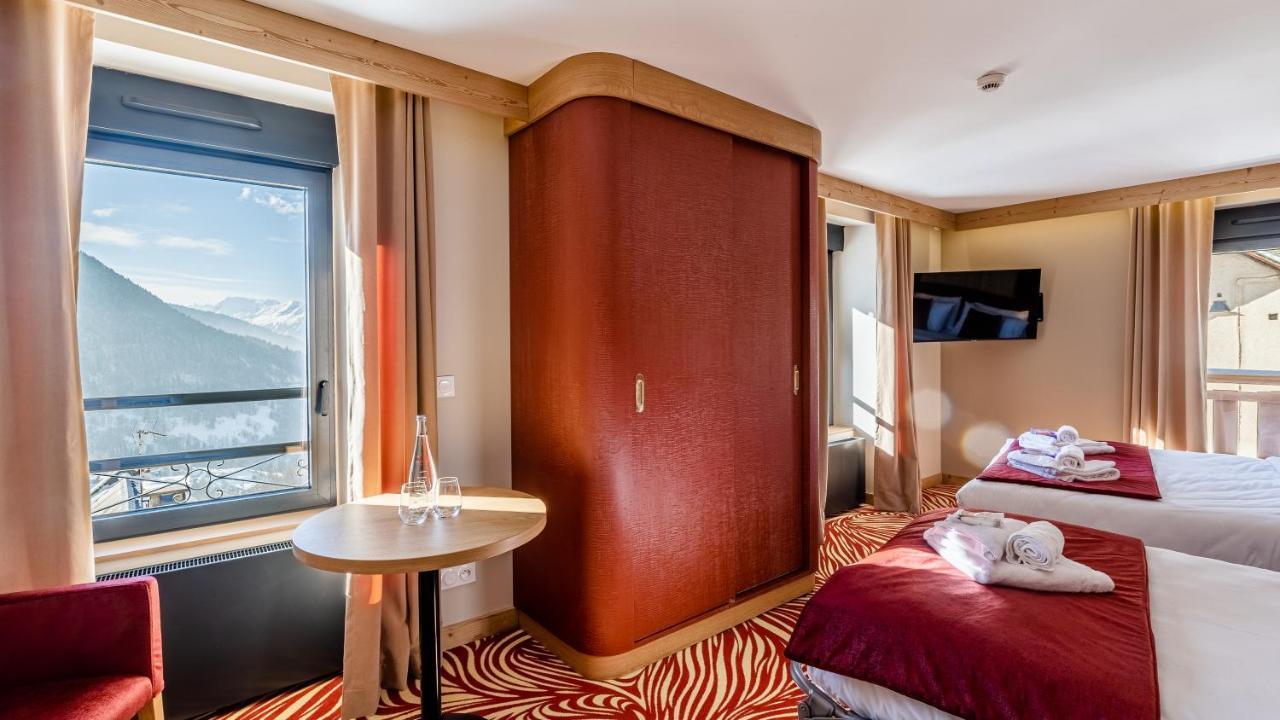 Madame Vacances Hotel Les Cimes Vaujany Bagian luar foto